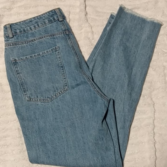 Jeans/jean shorts bundle - Picture 2 of 7